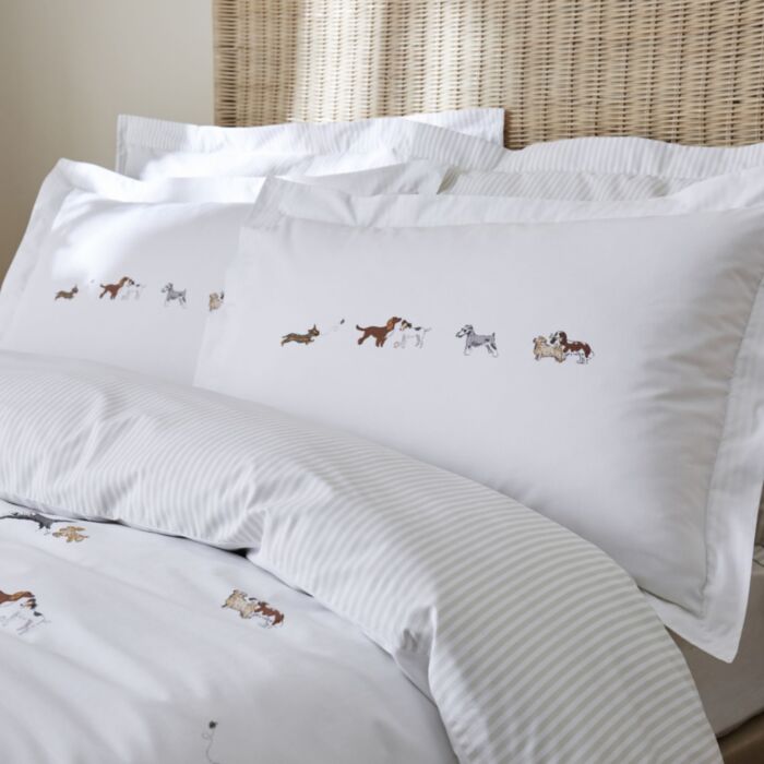 Ashley Wilde Sophie Allport Doggy Day Care Offwhite Bedding