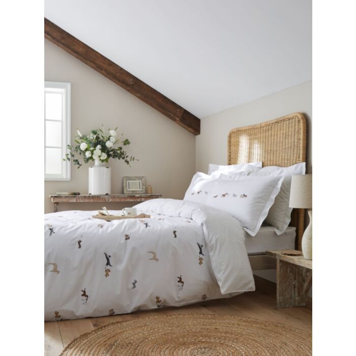 ashley wilde Sophie Allport Doggy Day Care Offwhite Bedding