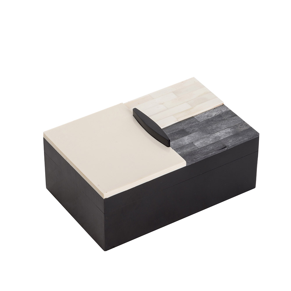 ashwood leather BOX BLACK AND CREAM