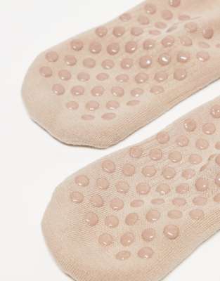 Asos 4505 2 Pack Non Slip Ribbed Pilates Socks In Latte
