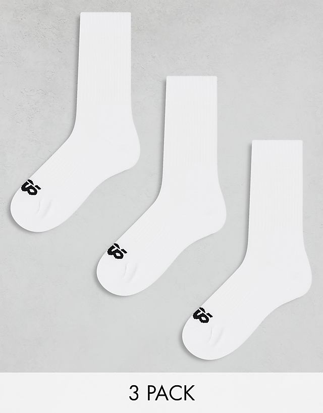 asos 4505 3 pack running socks with elasticated arch support and anti bacterial finish in white
