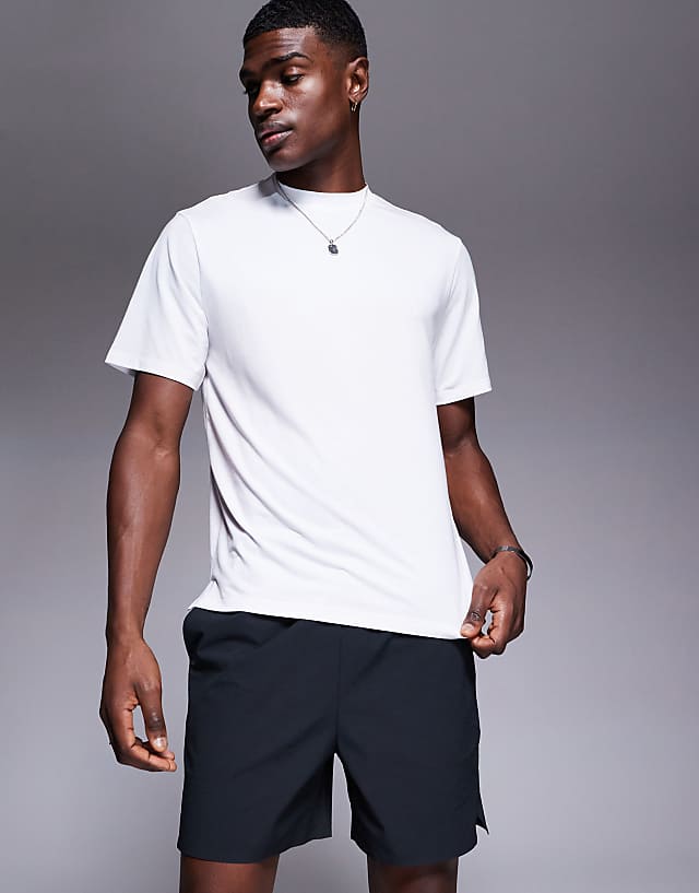 Asos 4505 5 Inch Ripstop Nylon Running Shorts With Back Phone Pocket In Black