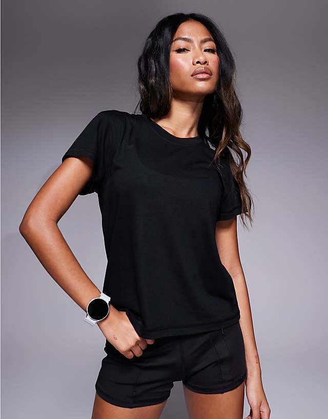 asos 4505 boxy fit quick dry mesh running t-shirt in black