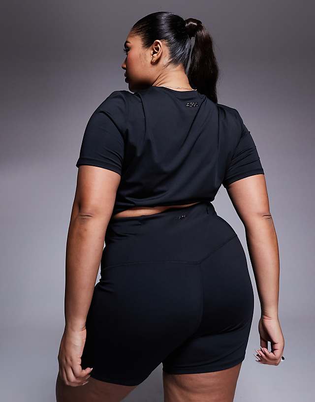 Asos 4505 Curve Icon Active High Waist 5 Inch Legging Short With Zip Phone Pocket In Black