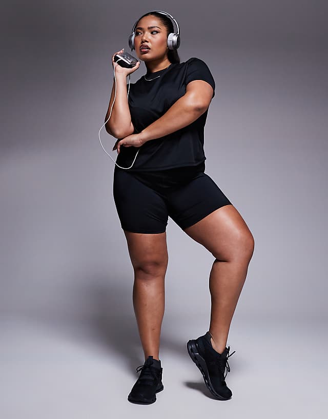 asos 4505 Curve Icon active high waist 5 inch legging short with zip phone pocket in black