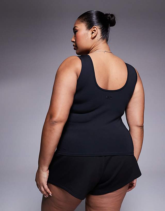 Asos 4505 Curve Icon Active Slightly Cropped Vest In Black