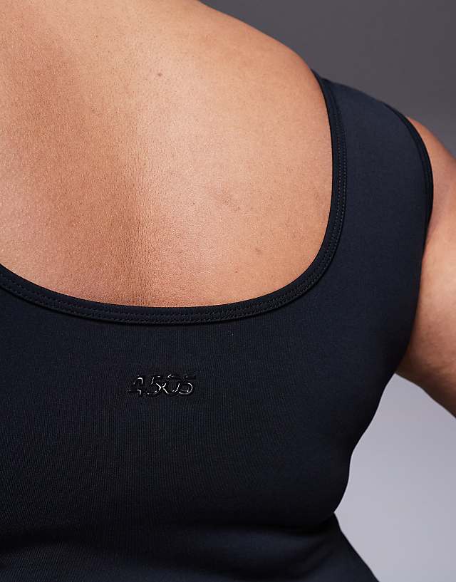 Asos 4505 Curve Icon Active Slightly Cropped Vest In Black