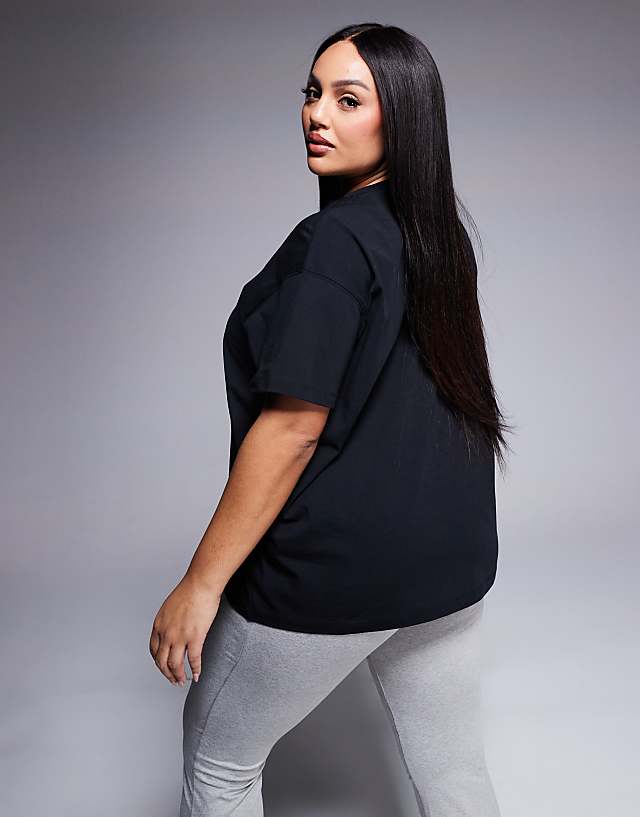 Asos 4505 Curve Icon Oversized Cotton T-shirt With Quick Dry Finish In Black