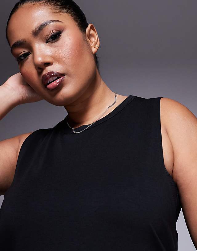Asos 4505 Curve Icon Quick Dry Performance Drop Armhole Vest In Black