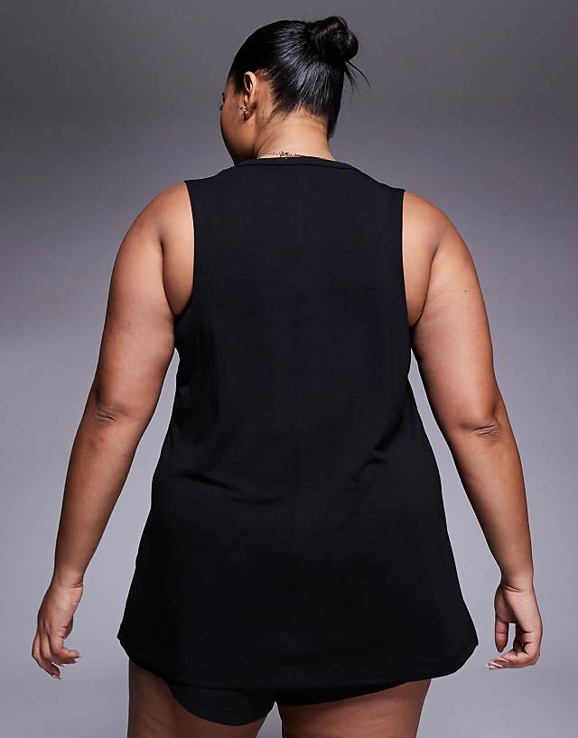 Asos 4505 Curve Icon Quick Dry Performance Drop Armhole Vest In Black