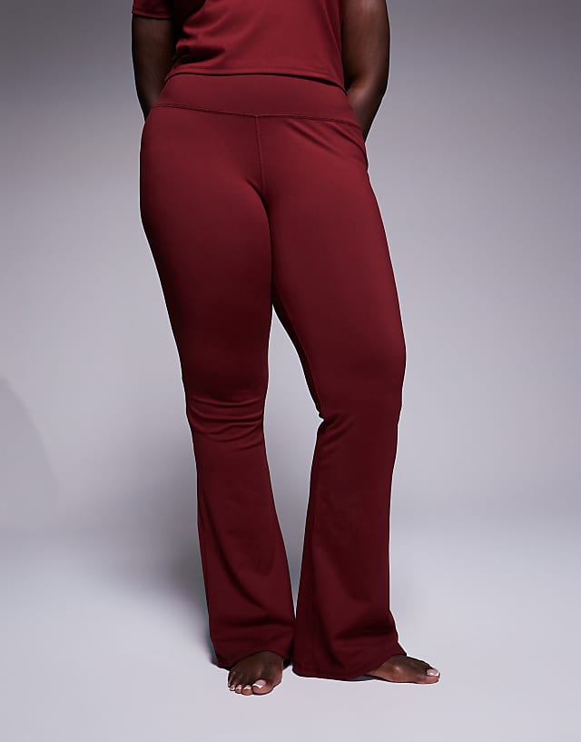 Asos 4505 Curve Icon Soft Touch High Waist Slim Kick Yoga Legging In Burgundy