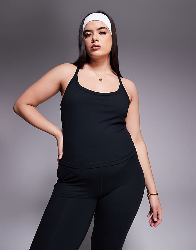 Asos 4505 Curve Icon Soft Touch Yoga Cami With Inner Bra And Adjustable Straps In Black