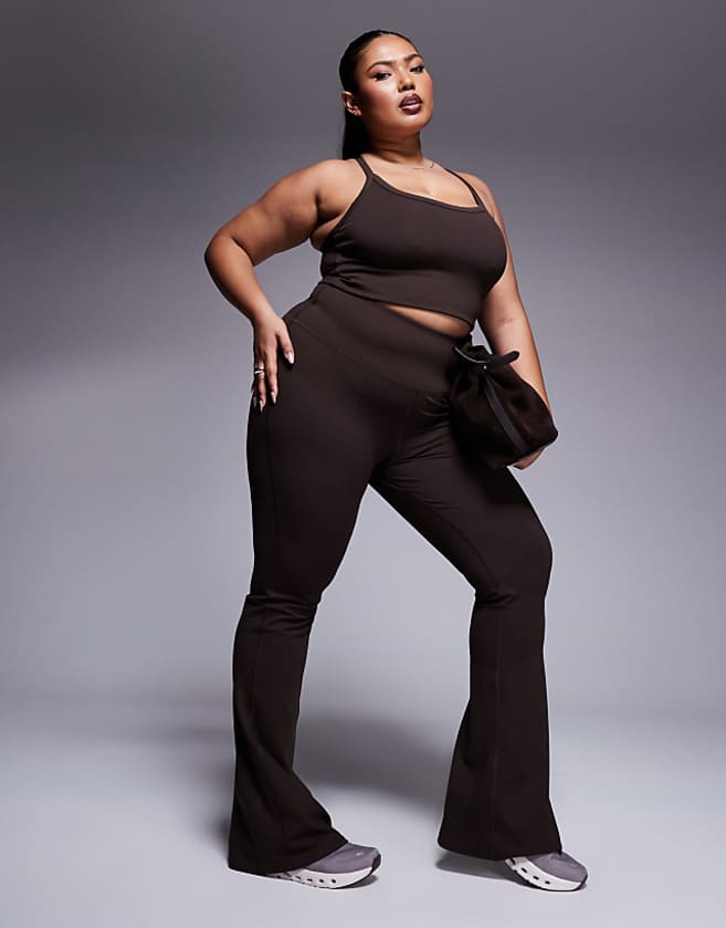 Asos 4505 Curve Icon Soft Touch Yoga Set In Chocolate