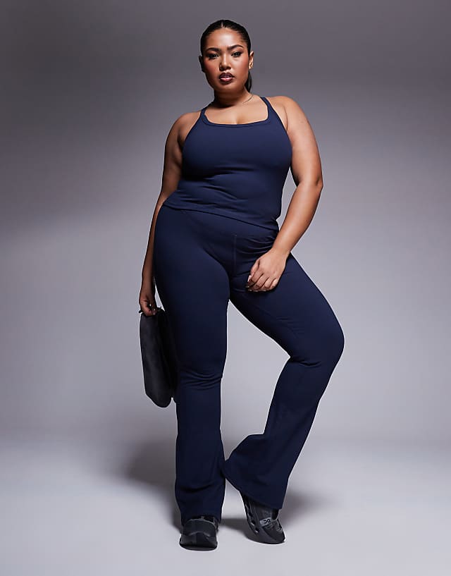 Asos 4505 Curve Icon Soft Touch Yoga Set In Midnight Navy