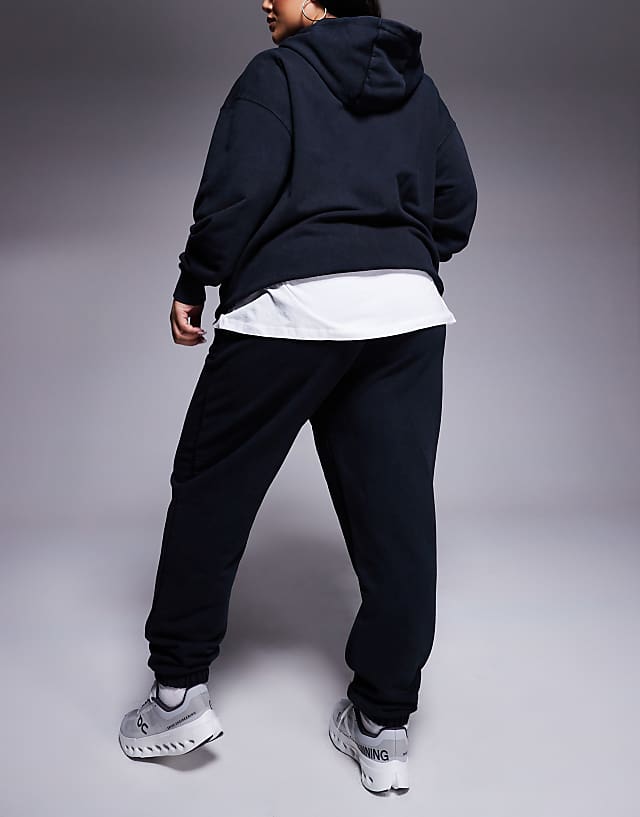 Asos 4505 Curve Quick Dry Heavyweight Training Joggers In Washed Black
