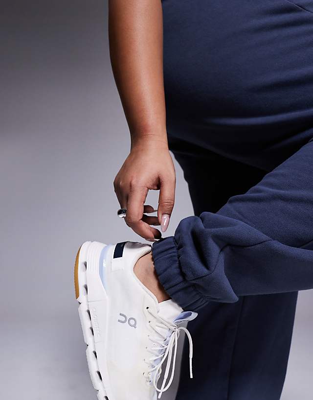 Asos 4505 Curve Quick Dry Heavyweight Training Joggers In Washed Navy