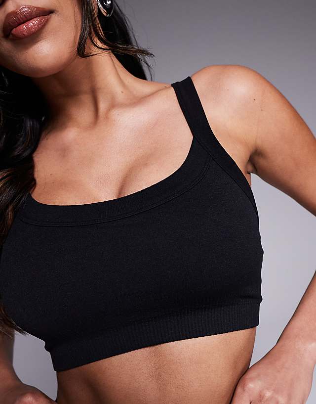 Asos 4505 Fuller Bust Sculpting Seamless Medium Support Sports Bra In Black