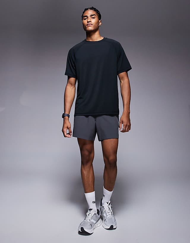 Asos 4505 Heavy Lifting Quick Dry Back Print Performance T-shirt In Black