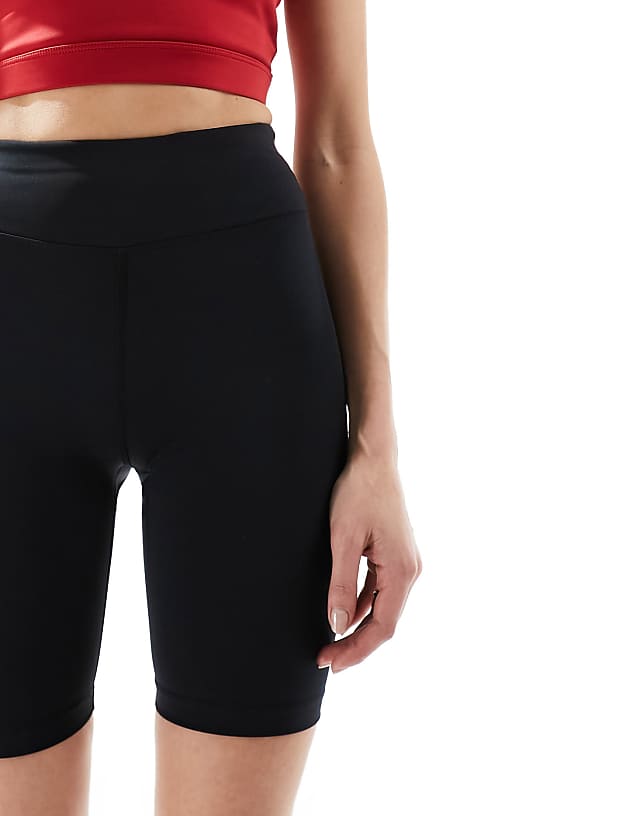 Asos 4505 Icon 8 Inch Legging Short With Bum Sculpt Detail In Black