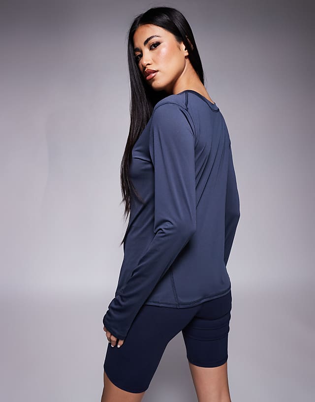 Asos 4505 Icon Active Quick Dry Long Sleeve Running Top In Navy