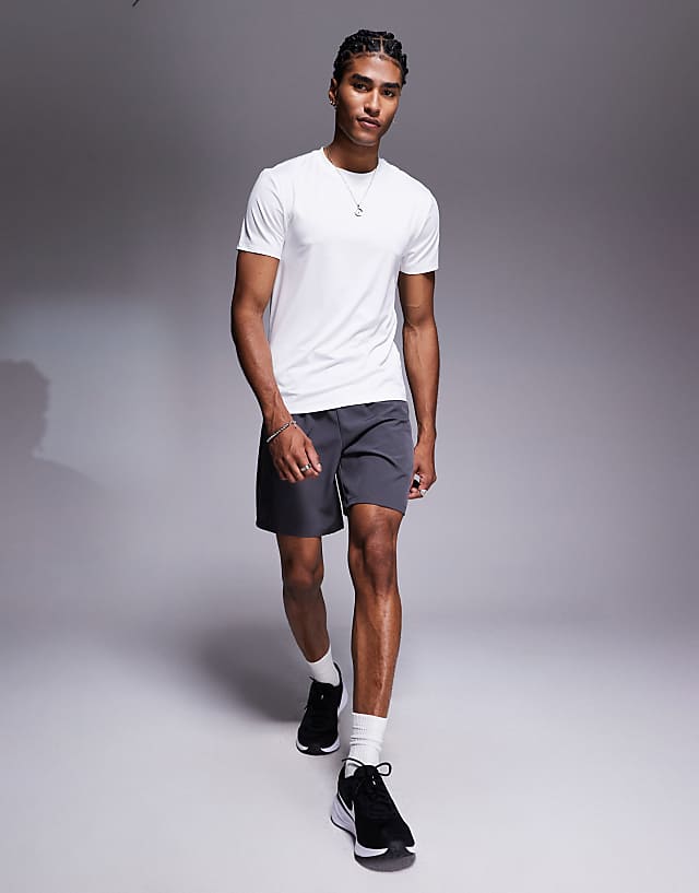 Asos 4505 Icon Active Quick Dry Muscle Fit Base Layer Training T-shirt 2 Pack In Black And White