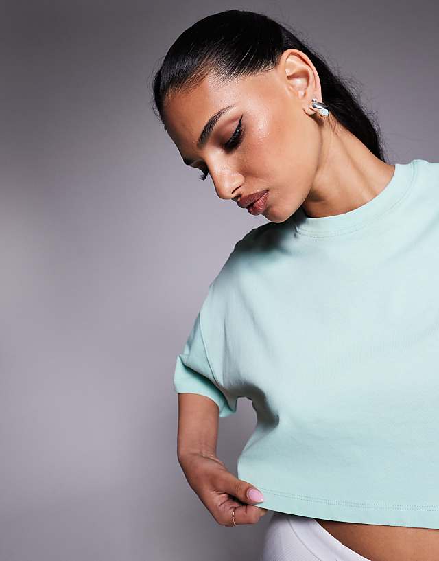 Asos 4505 Icon Heavyweight Cotton Cropped T-shirt With Quick Dry Finish In Mint Green