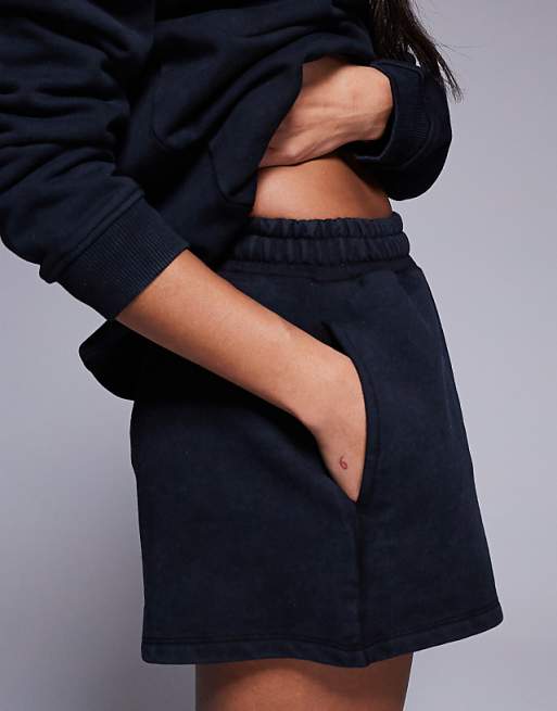 Asos 4505 Icon Quick Dry Heavyweight Training Sweat Shorts In Washed Black