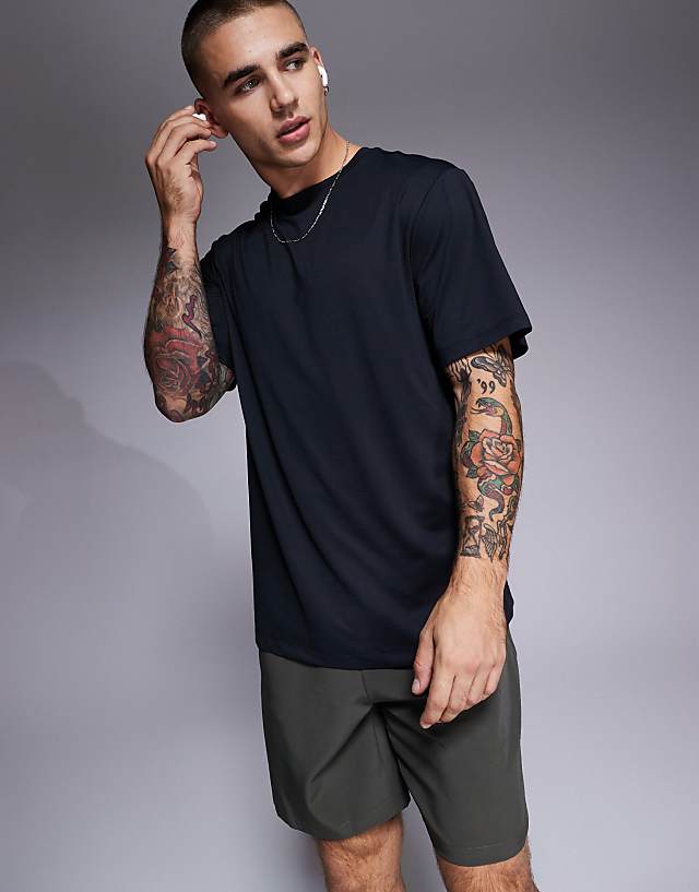 Asos 4505 Icon Quick Dry Mesh Training T-shirt In Black
