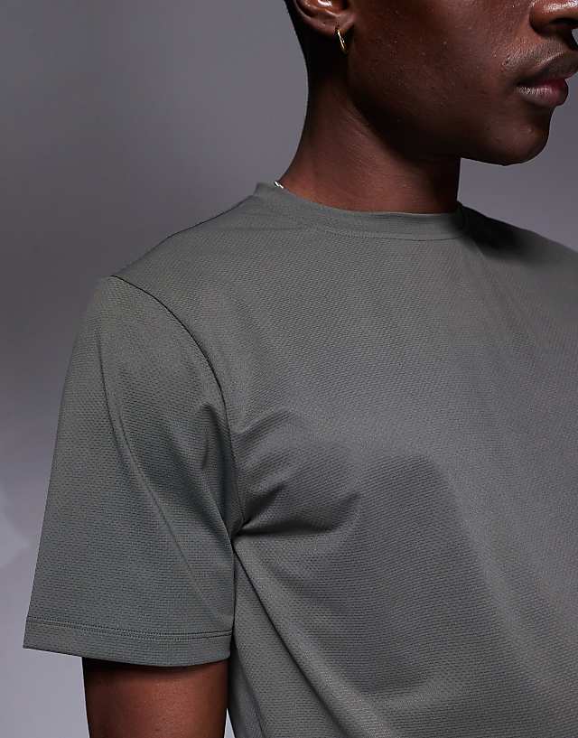 Asos 4505 Icon Quick Dry Mesh Training T-shirt In Dark Green