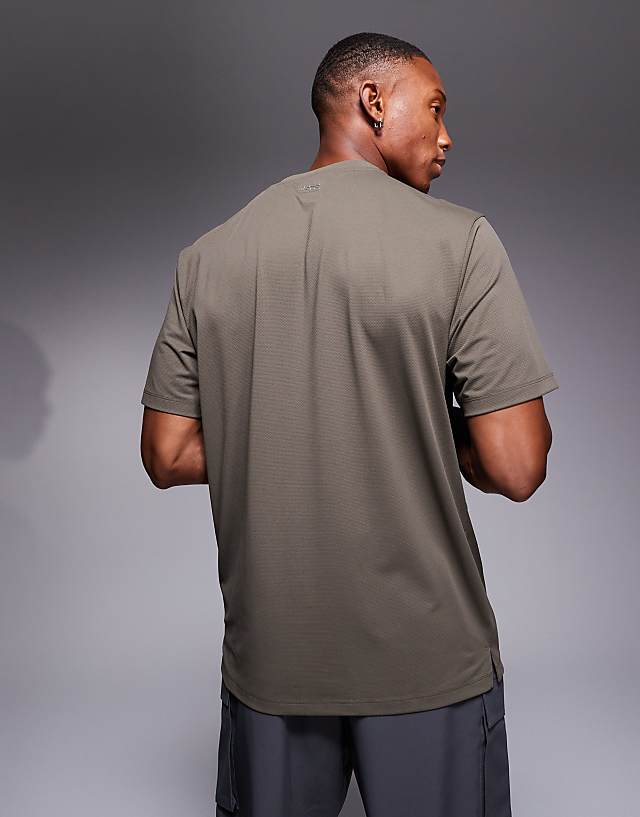 Asos 4505 Icon Quick Dry Mesh Training T-shirt In Khaki