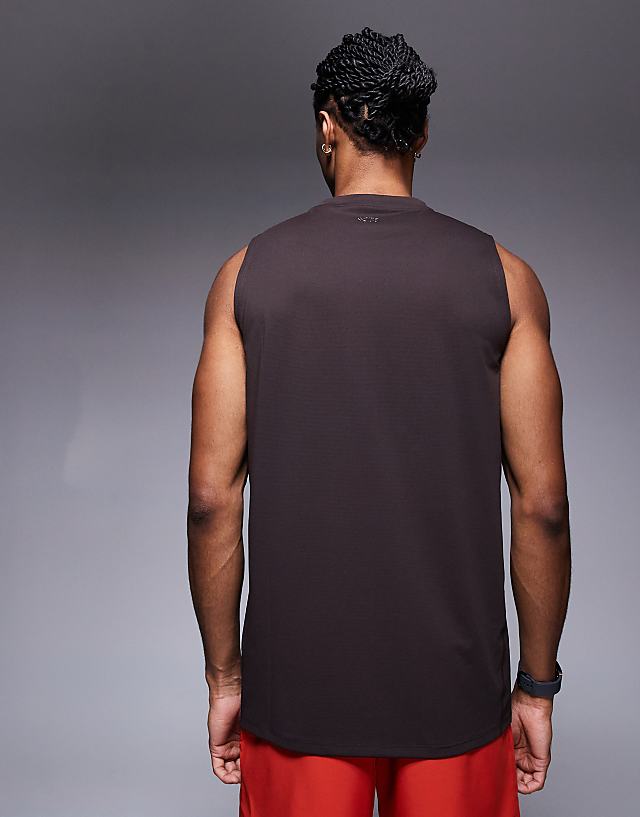 Asos 4505 Icon Quick Dry Mesh Training Tank In Coffee