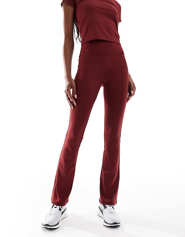 Asos 4505 Icon Soft Touch High Waist Slim Kick Yoga Legging In Burgundy