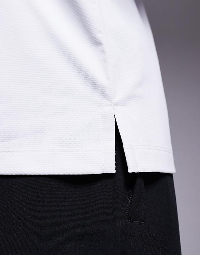 Asos 4505 Icon Training T-shirt With Quick Dry 2 Pack In Black And White