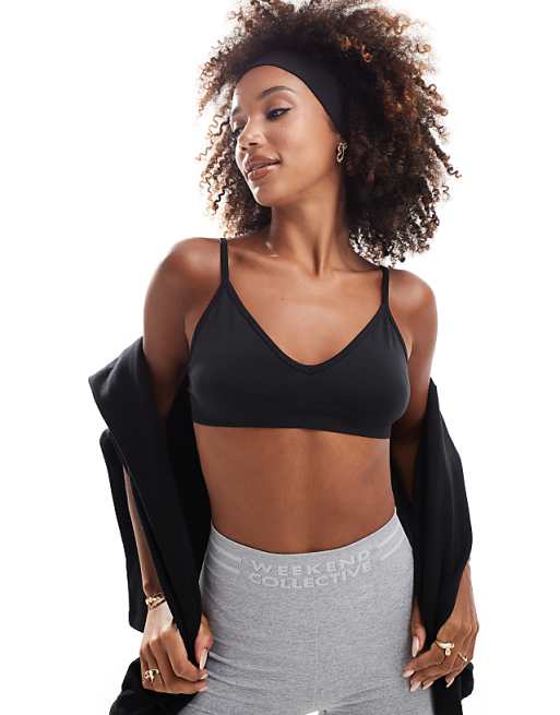 asos 4505 Intimate seamless active light support sports bra in black