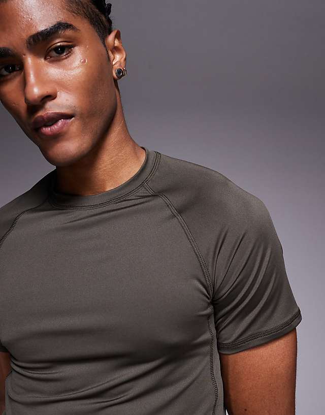 Asos 4505 Muscle Fit Seam Detail Quick Dry Base Layer In Khaki