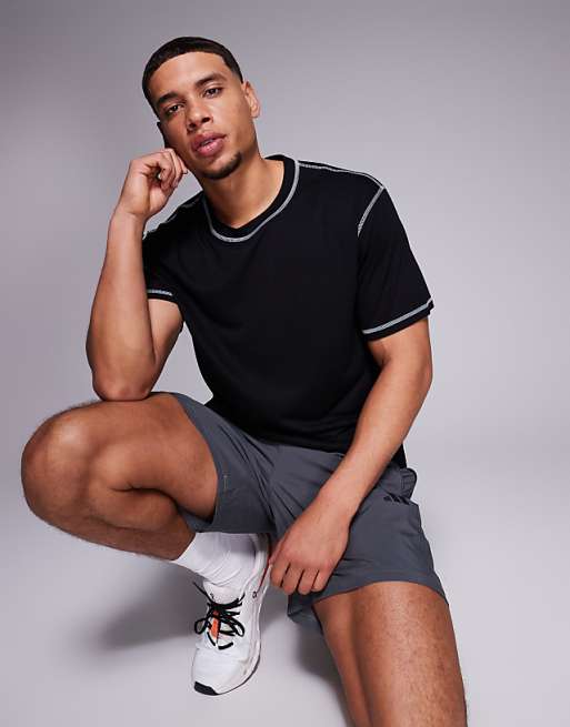 Asos 4505 Outdoor Runner Back Graphic Quick Dry Mesh T-shirt In Black