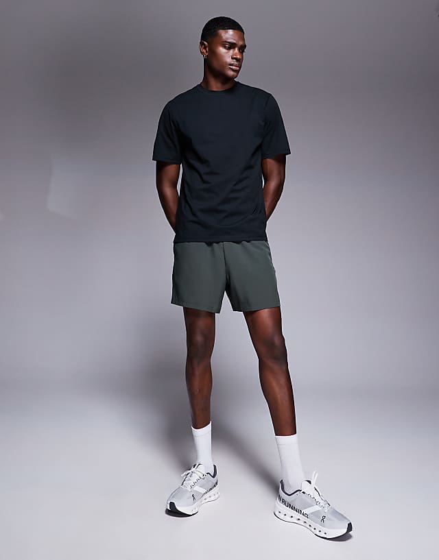 Asos 4505 Performance Quick Dry Straight Fit Training T-shirt In Black