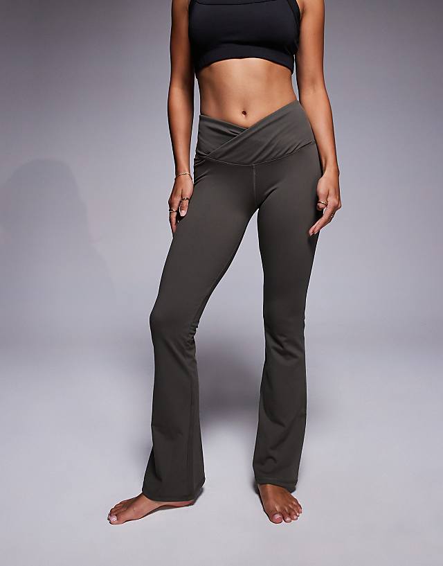 Asos 4505 Petite Slim Kick Legging With Wrap Waist In Soft Touch Fabric In Dark Olive - KHAKI