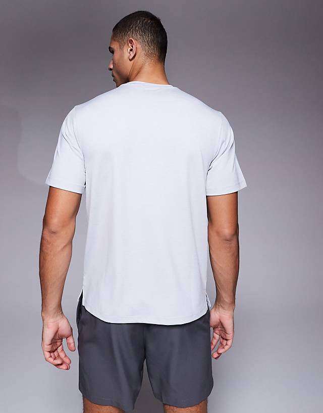 Asos 4505 Quick Dry Boxy Oversized Training T-shirt In Grey Marl