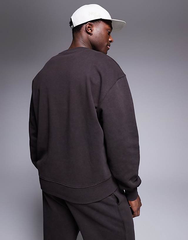 Asos 4505 Quick Dry Heavyweight Oversized Training Sweatshirt In Washed Brown