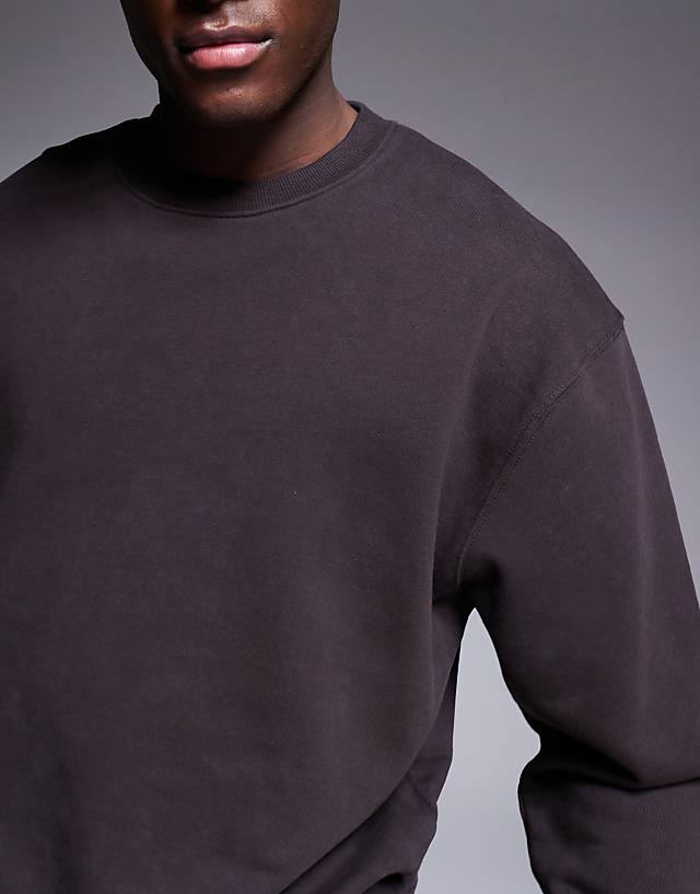 Asos 4505 Quick Dry Heavyweight Oversized Training Sweatshirt In Washed Brown