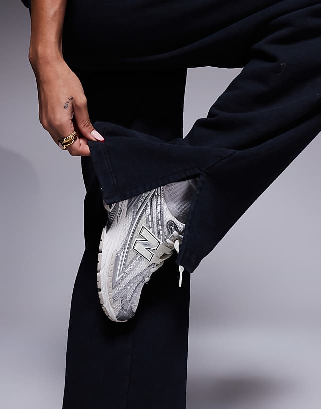 Asos 4505 Quick Dry Heavyweight Slim Kick Training Joggers In Washed Black