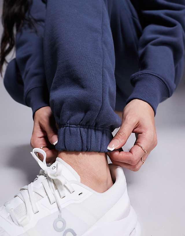 Asos 4505 Quick Dry Heavyweight Training Joggers In Washed Navy