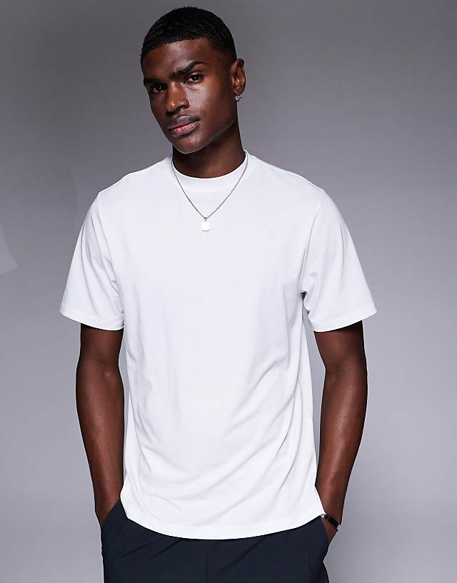 Asos 4505 Quick Dry Performance Jersey Back Graphic Oversized Running T-shirt In White