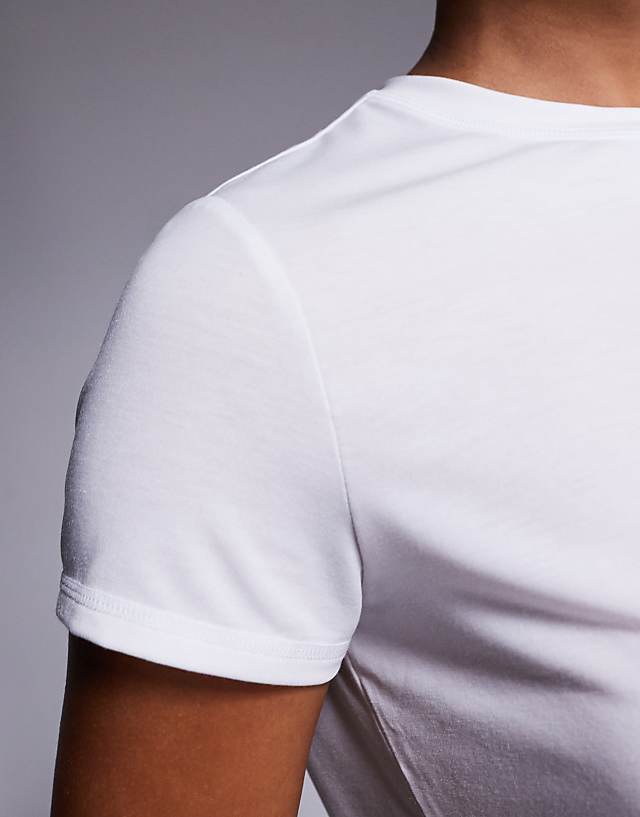 Asos 4505 Quick Dry Performance Jersey Box Fit T-shirt In White