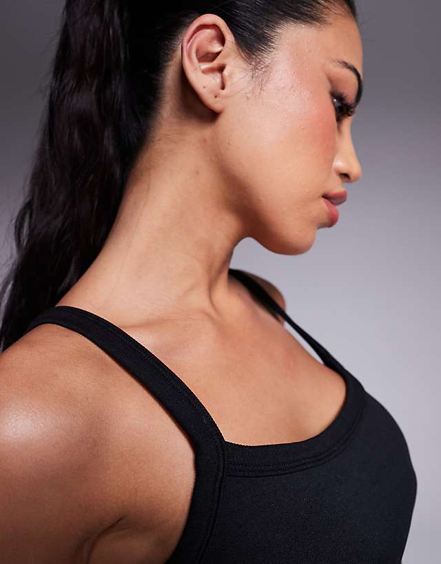 Asos 4505 Seamless Active Vest With Inner Bra And Removable Padding In Black