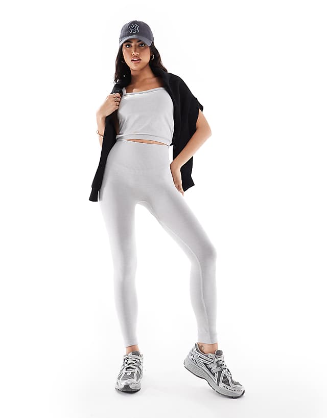 Asos 4505 Seamless Active Vest With Inner Bra And Removable Padding In Grey Marl