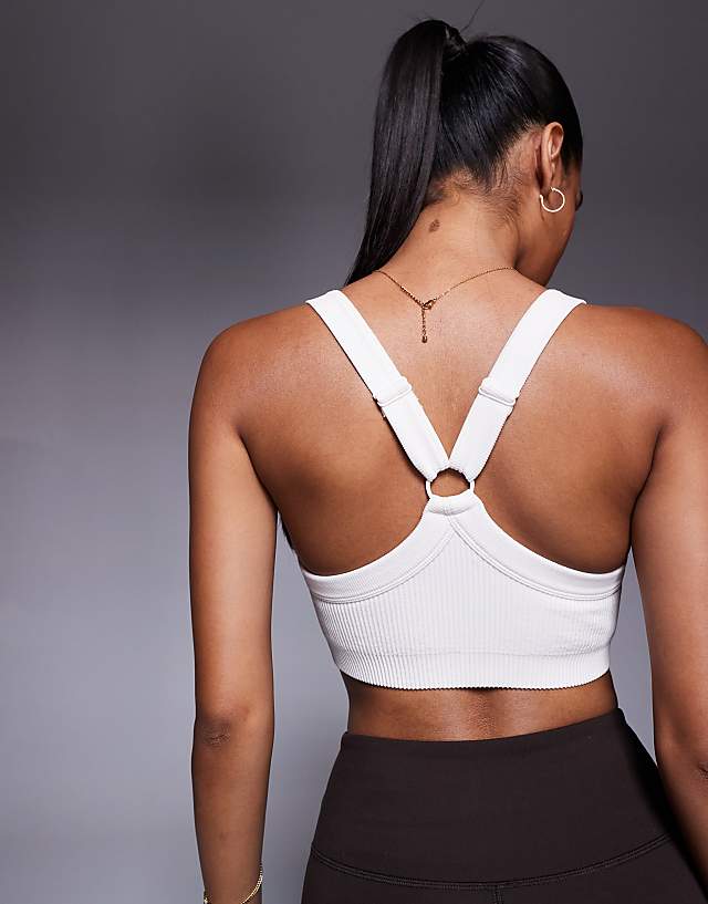 Asos 4505 Seamless Sculpting Medium Support Sports Bra In Parchment