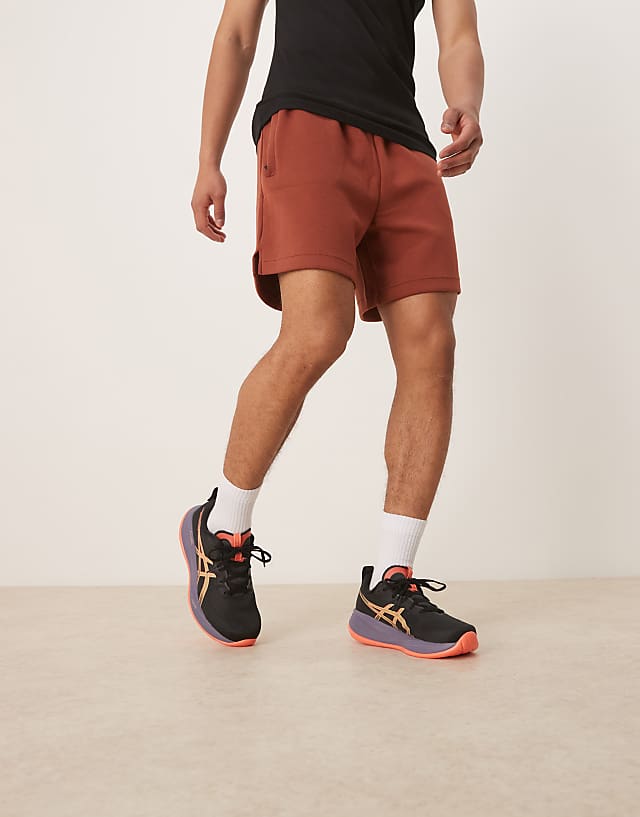 Asos Asics Gel-Cumulus 27 Running Trainers In Black And Coral Reef