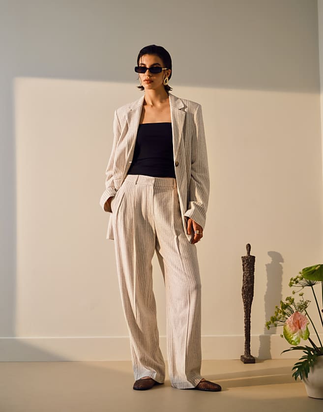 Asos 17/02/2025.5